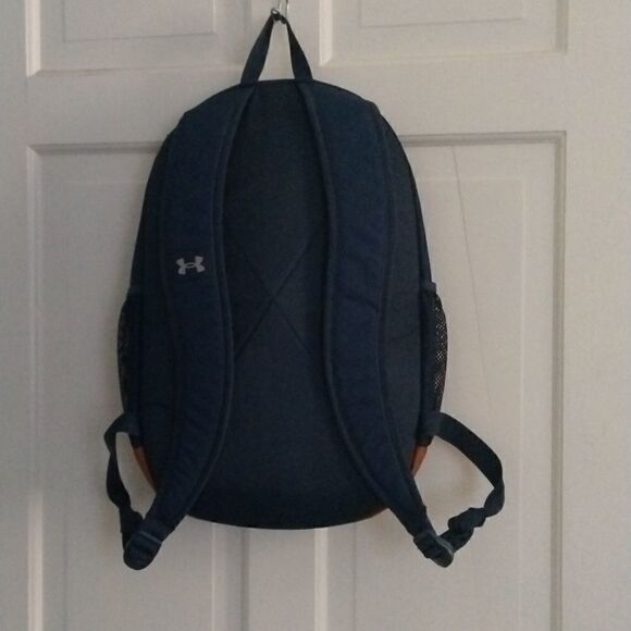 Under Armour - Picture 3 of 5